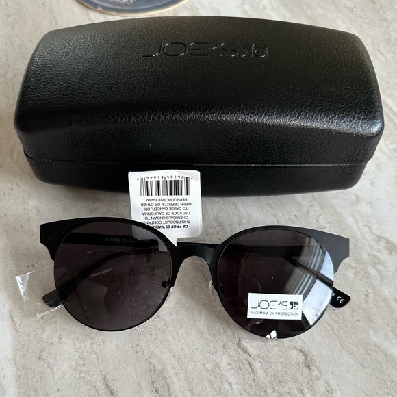 Joe’s Jeans Sunglasses - Picture 2 of 4